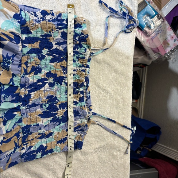 Uniqlo Blue & Beige Floral Smocked Dress - Picture 7 of 7